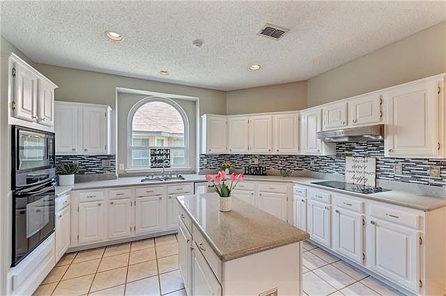 1st image of 1505 Brisbane Dr