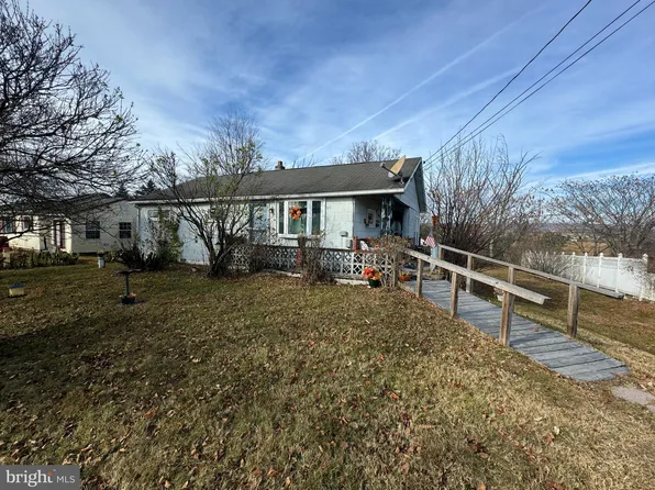 105 Northview Ave, Shoemakersville, PA 19555