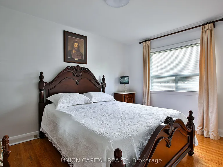 12 Newton Dr — Photo 7