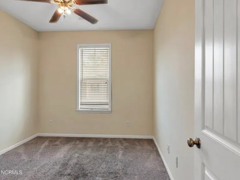 110 Waterstone Ln — Photo 8
