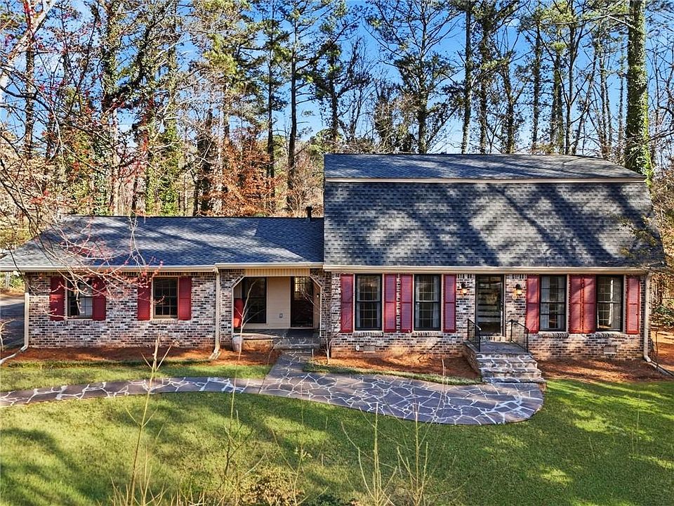 1st image of 2037 Stoneleigh Dr
