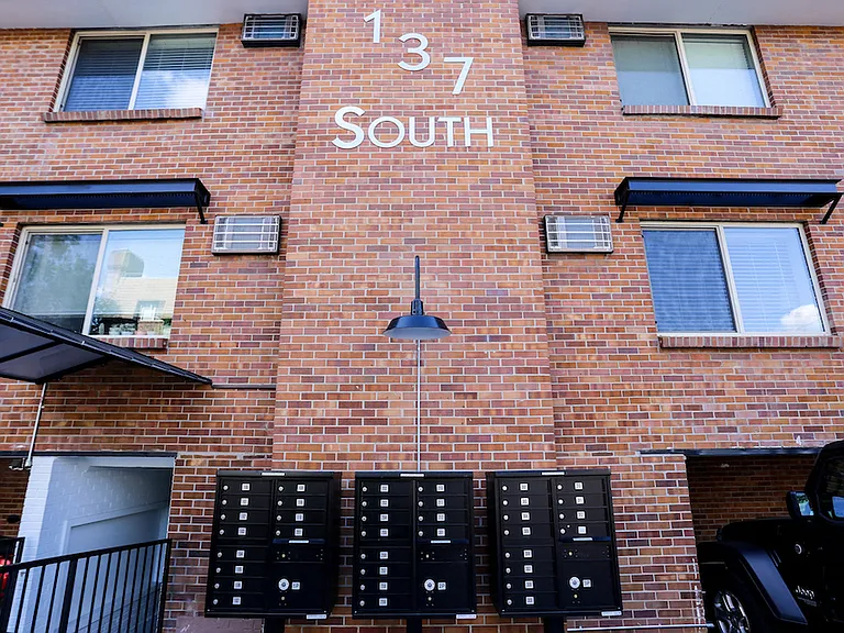 137 S Penn — Photo 14