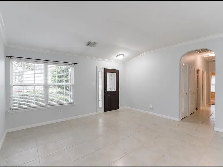 3223 Legends Creek Dr — Photo 9