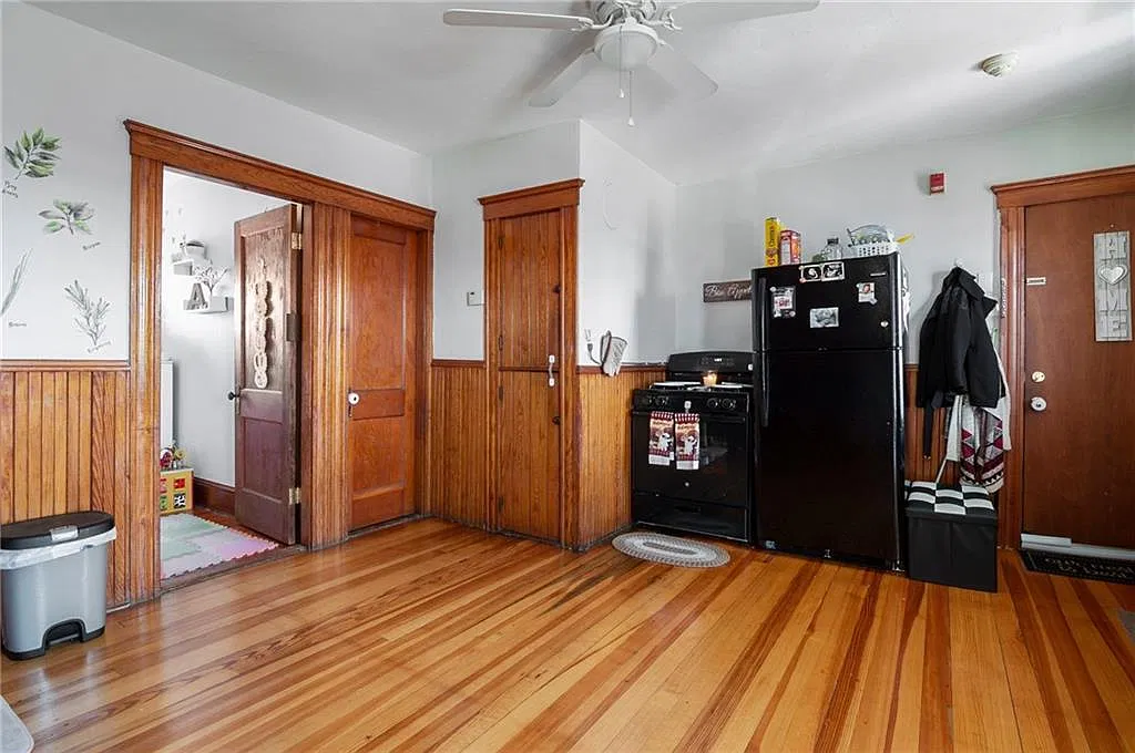 2 bed, $1,650 — Photo 2