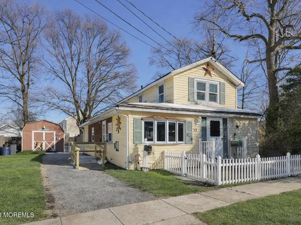 32 Seawood Avenue, Keansburg, NJ 07734