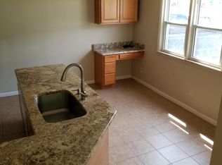 120 N West St, Fenton, MI 48430