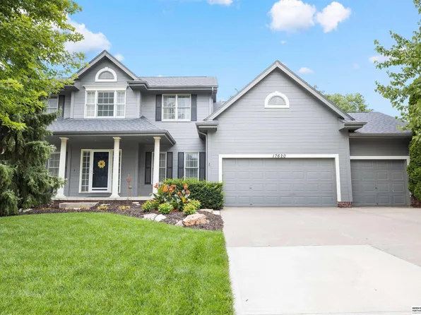 17620 Shirley St, Omaha, NE 68130