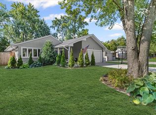 1132 Whitfield Rd, Northbrook, IL 60062