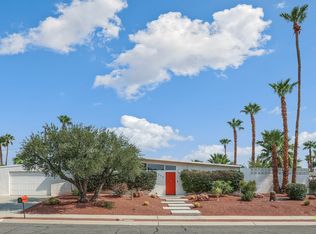 890 E Sunair Rd, Palm Springs, CA 92262