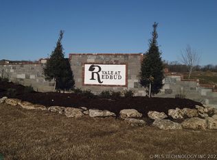 18964 E Round Mountain Rd, Catoosa, OK 74015