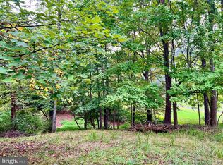 12 Wampum Ln, Hedgesville, WV 25427