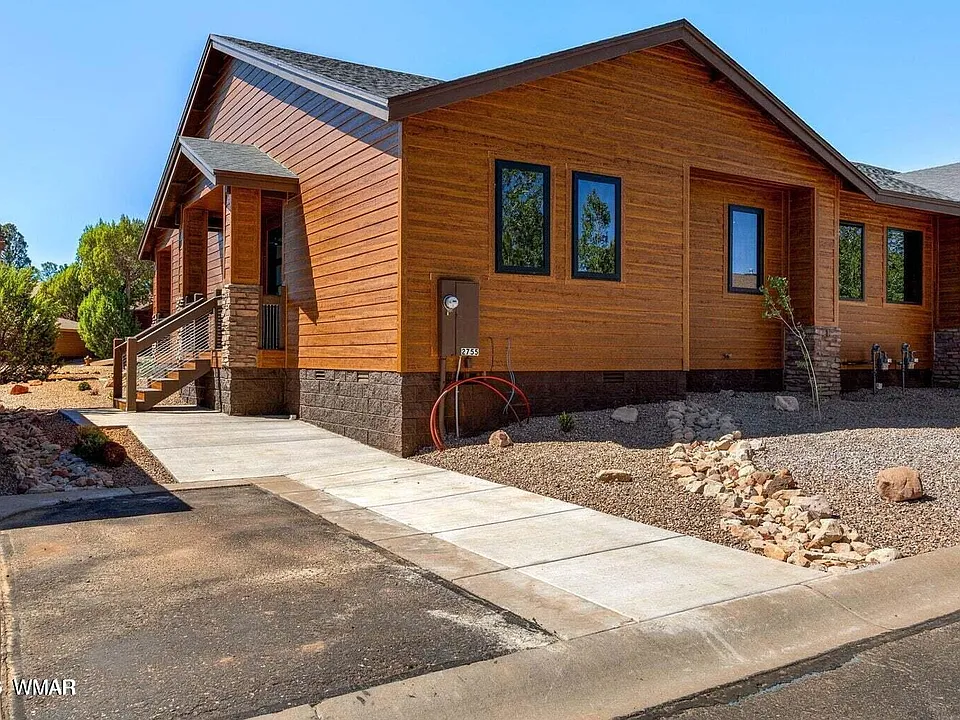 2755 W Villa Loop