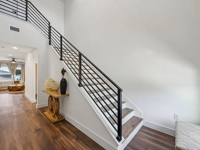 7302 S Elliott St — Photo 4