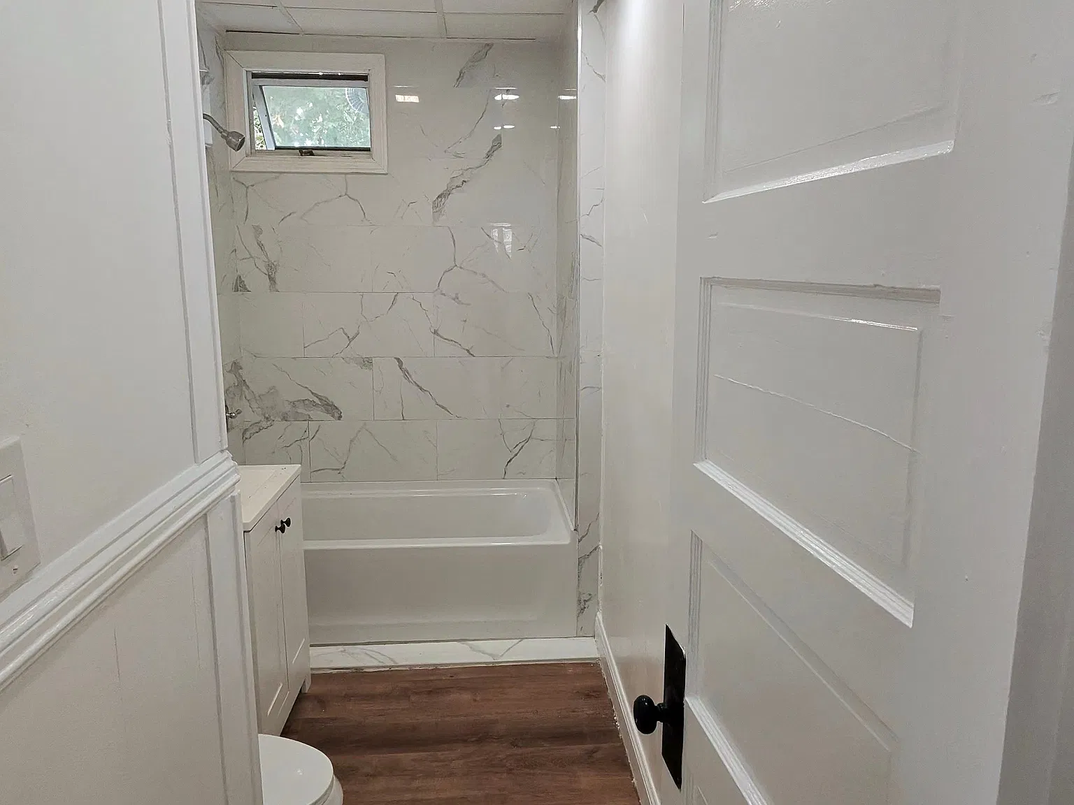 3 bed, 1.0 bath, 1100 sqft, $2,300 — Photo 4