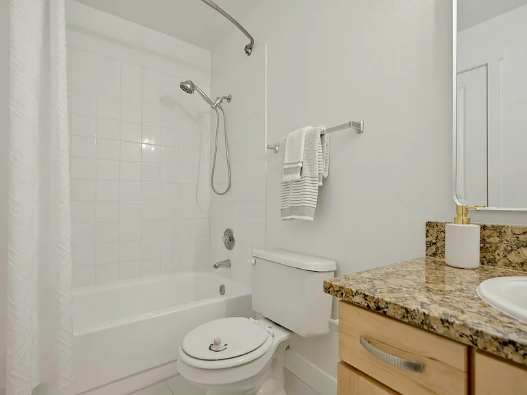 4281 152nd Ct SE — Photo 26