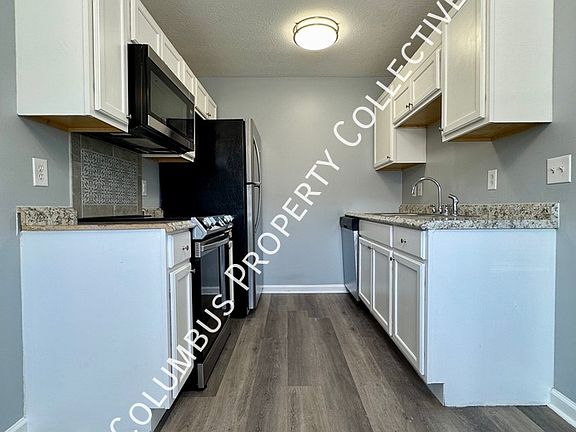 2nd image of 3271 E Mound St