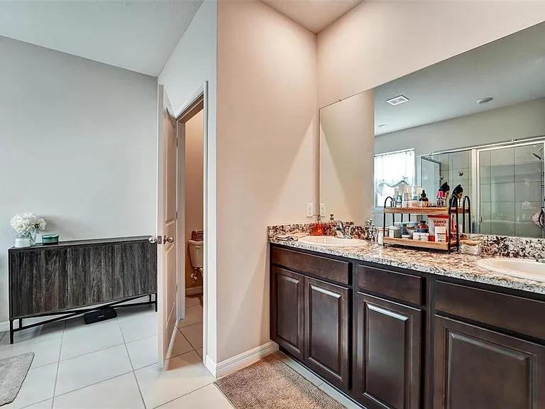 7330 Rome Ln — Photo 24