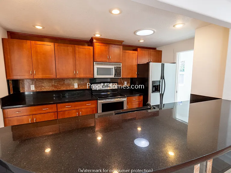 14995 SW 141st Ave — Photo 7