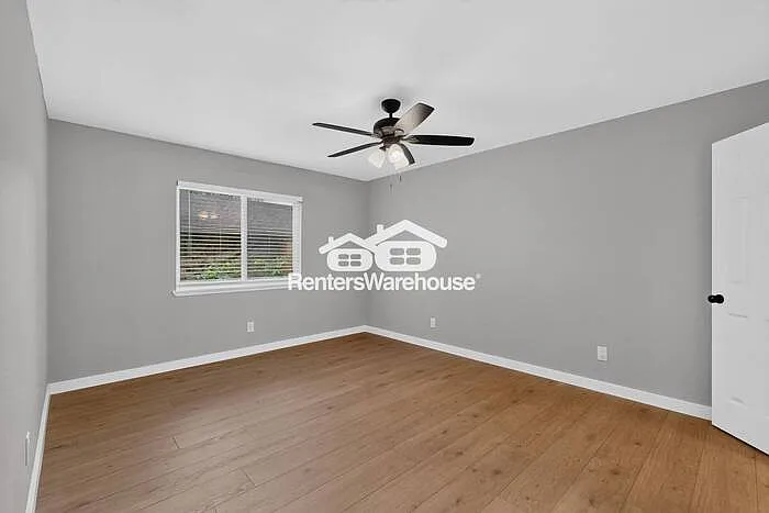 1207 Creekwood Ct — Photo 19