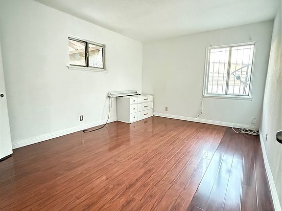 5th image of 1427 S Rene Dr