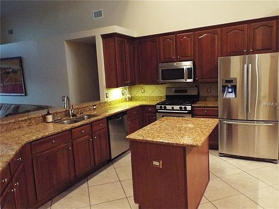2nd image of 10331 Meadow Crossing Dr