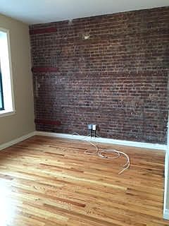5th image of 528 Bay St #1