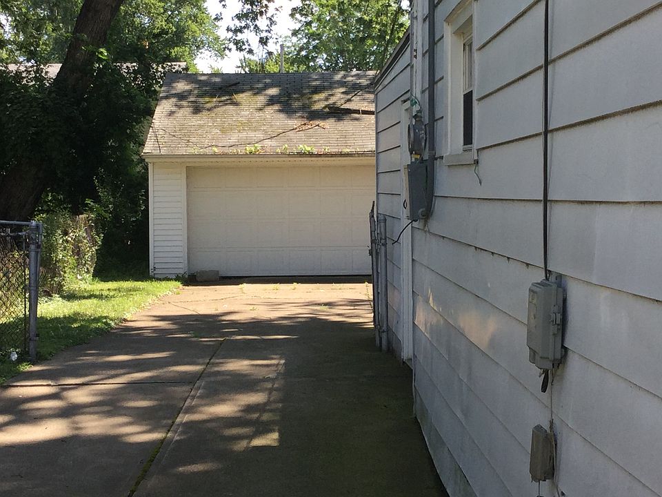 1st image of 1223 E 345th St