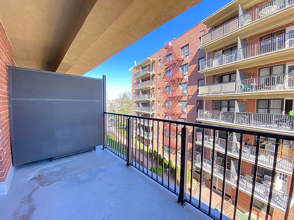 5th image of 1110 Stadium Ave APT 3B