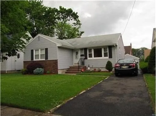 130 Hobart Ave, Rutherford, NJ 07070