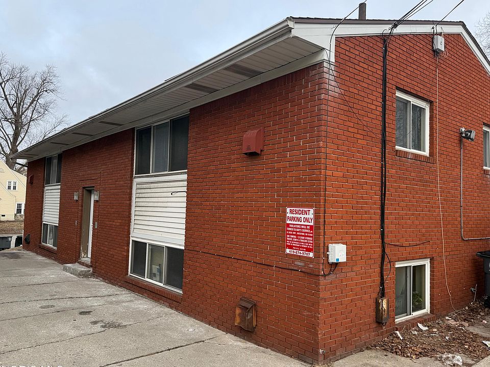 1st image of 3424 Douglas Rd