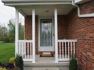 101 Forest Edge Dr, East Amherst, NY 14051