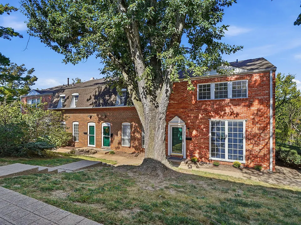 1201 S Old Highway 63 #301