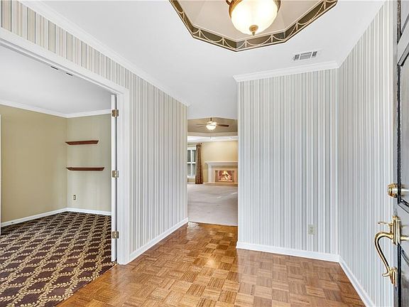 5th image of 2635 Arldowne Dr