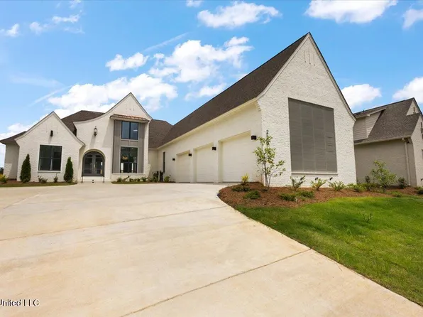 225 Parke Dr, Ridgeland, MS 39157