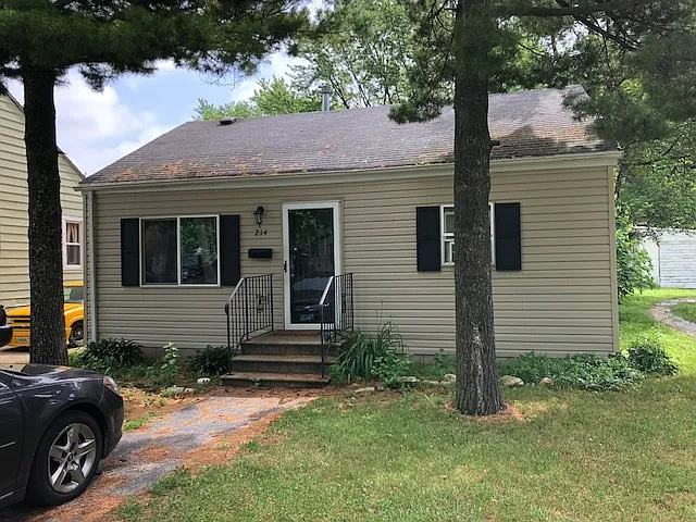 214 Schorie Ave photo 1
