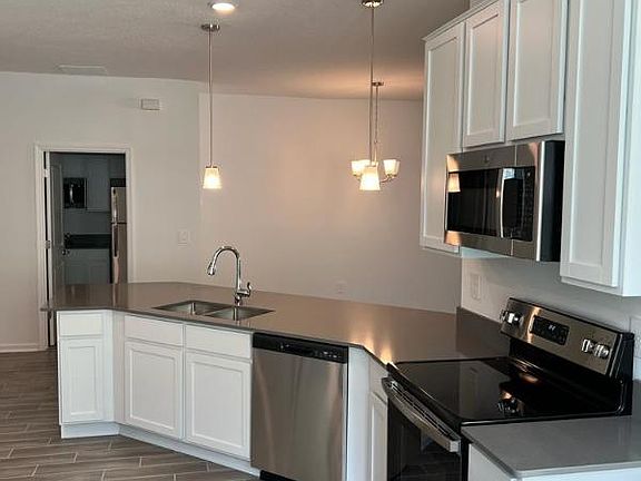 4th image of 1036 Peach Creek Dr