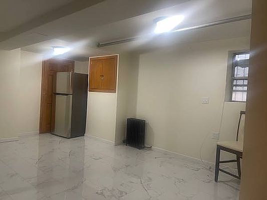 2nd image of 392 E 49th St Floor 1