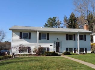 2714 Plaza Dr, Endwell, NY 13760