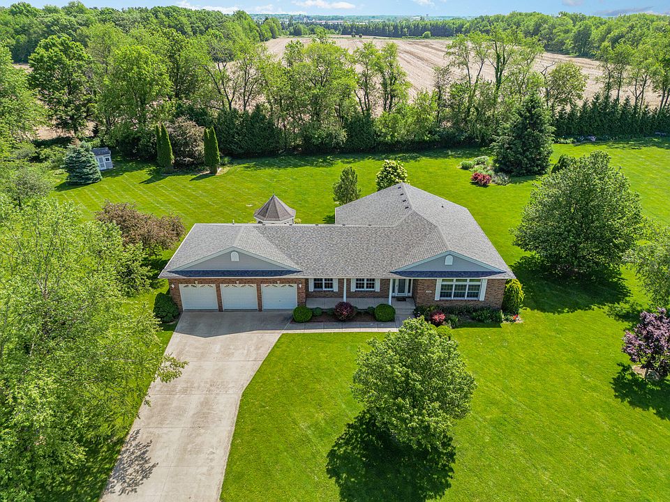 1st image of 2755 Woodbine Dr