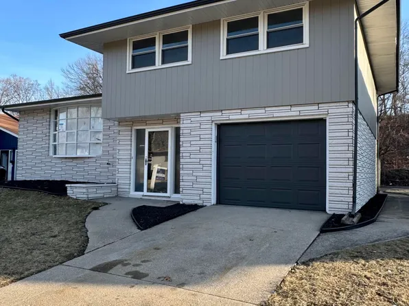 8611 Lakewood Ave, Gary, IN 46403