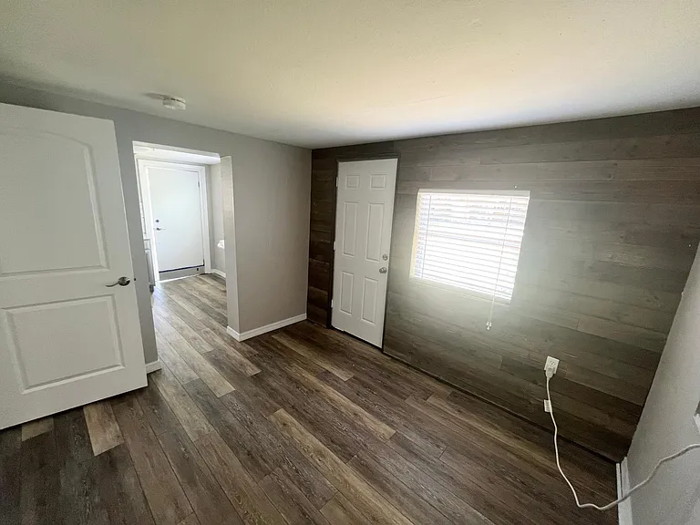 1303 North Ave — Photo 6