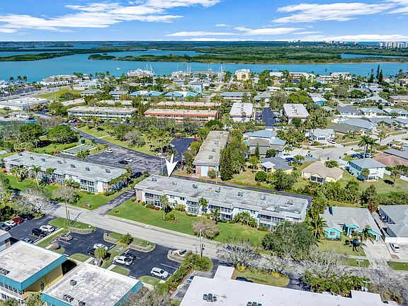 4th image of 1176 Bayshore Drive #206
