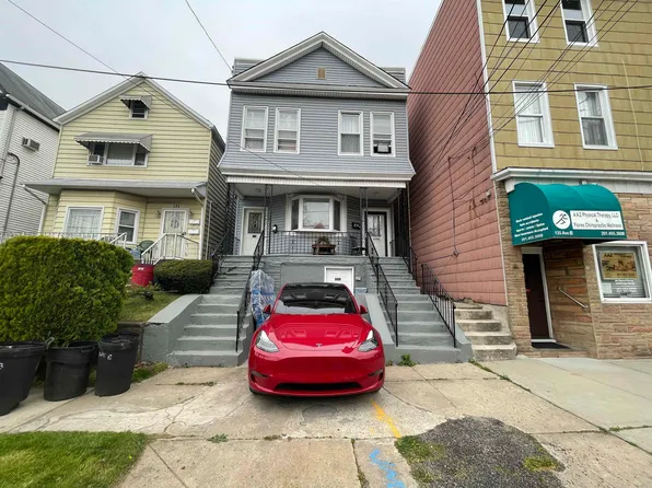 133 Avenue B, Bayonne, NJ 07002