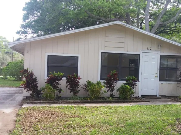 709 3rd Ave NE, Largo, FL 33770