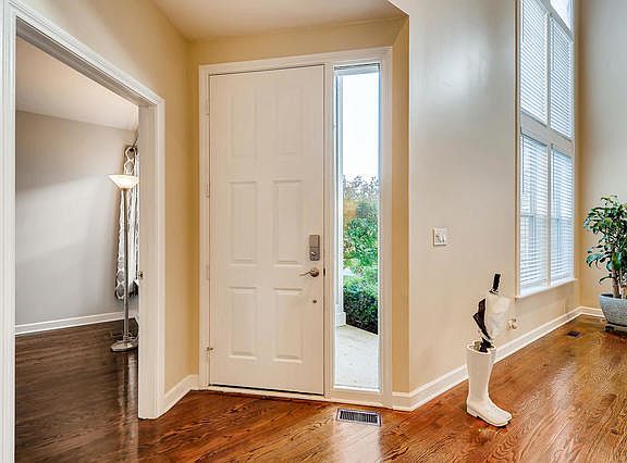 4th image of 2280 Congressional Ln