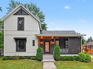 110 Sycamore St E, Three Oaks, MI 49128