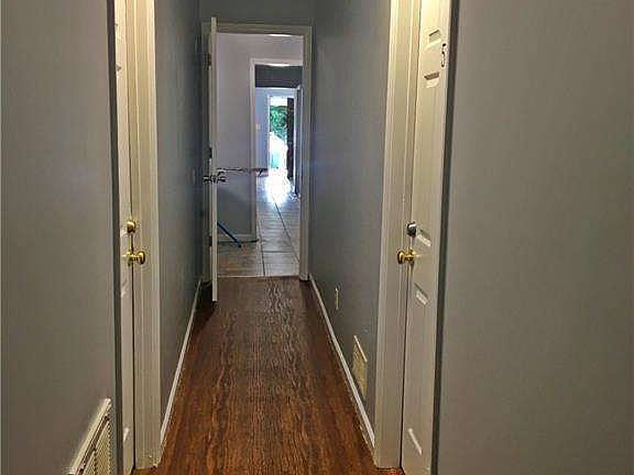 4th image of 111 Ozone St SW