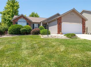 17 Julie Dr, Glen Carbon, IL 62034