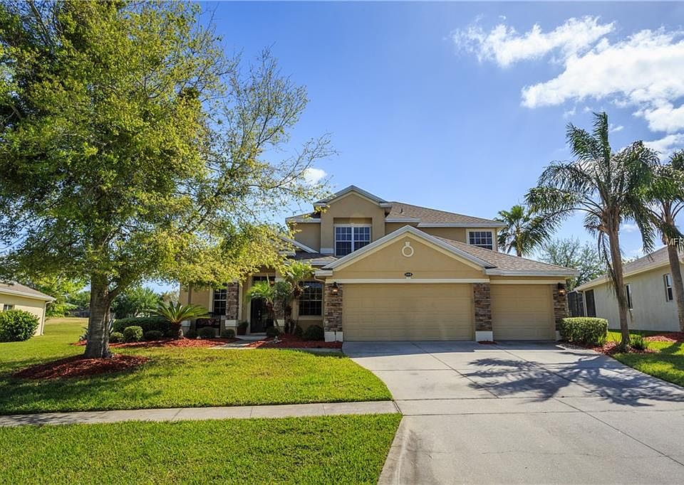 2nd image of 1414 Lakemist Ln