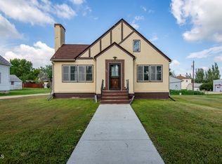 307 S 2nd St, Glen Ullin, ND 58631